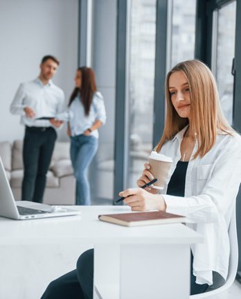 img company Home01 785Y6S7 e1643009956781